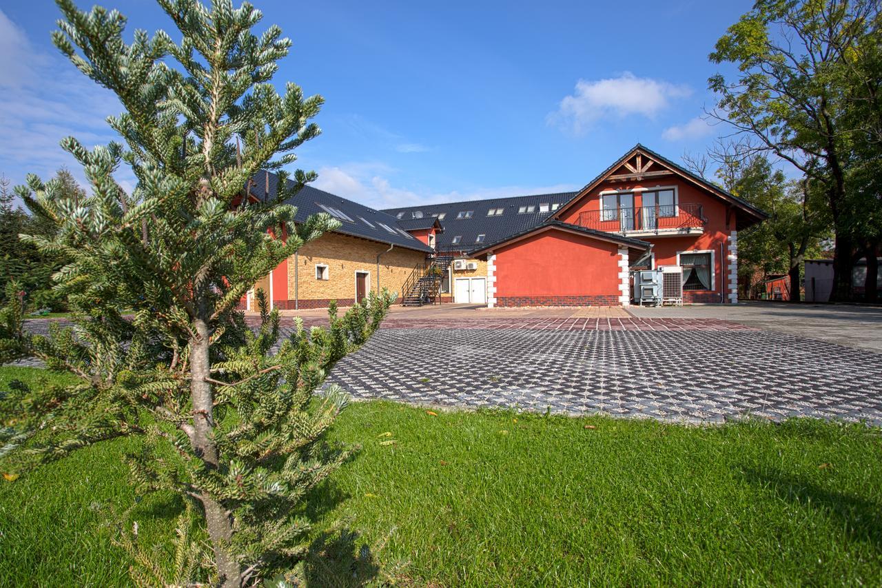 Hotel Roza Kamieniec Wroclawski Extérieur photo