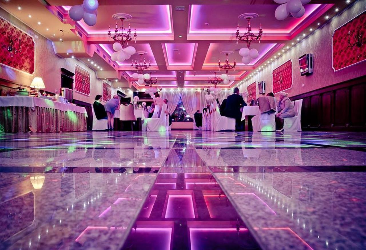 Hotel Roza Kamieniec Wroclawski Extérieur photo